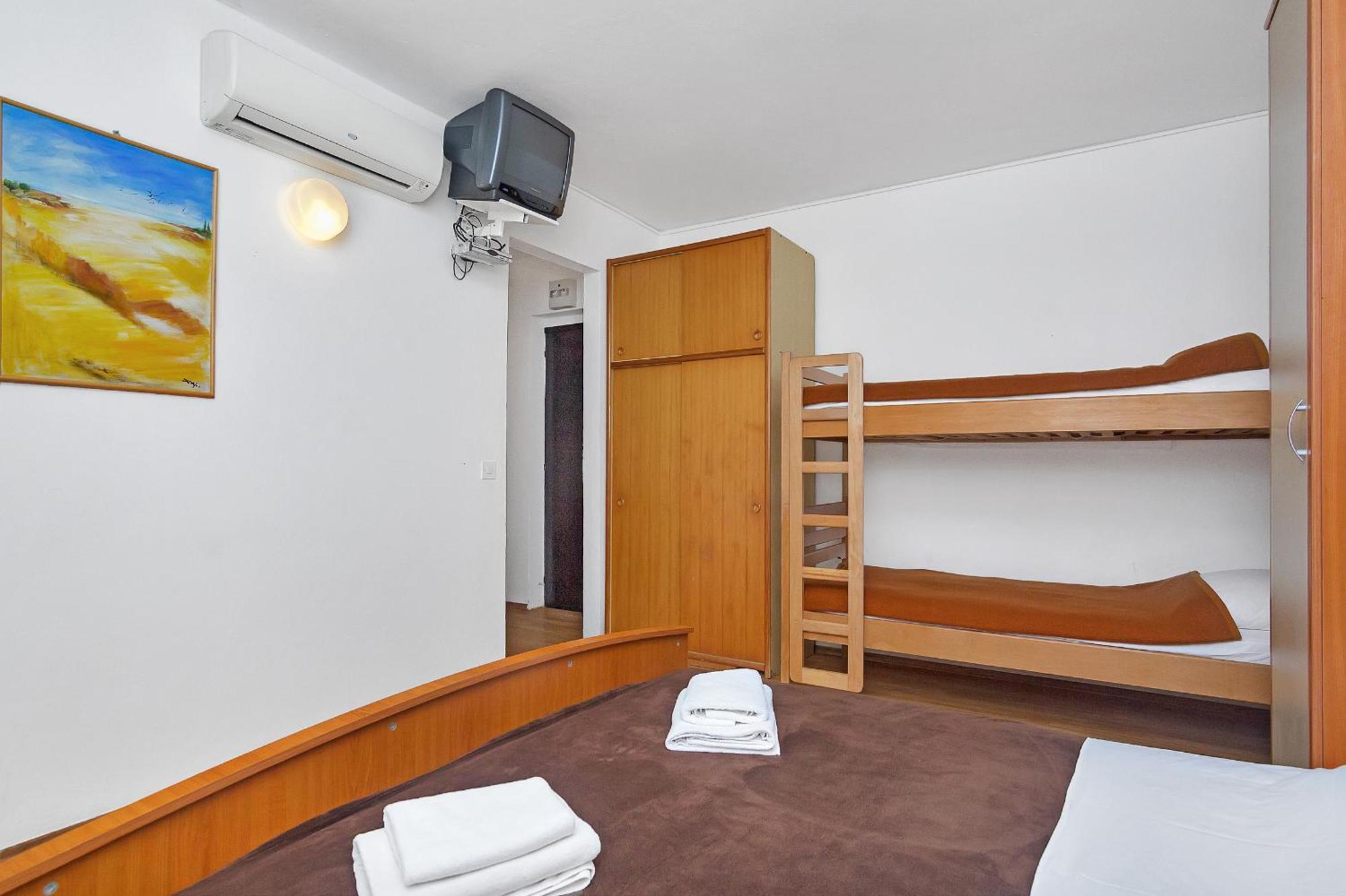 Apartmani Cico Gdinj 외부 사진