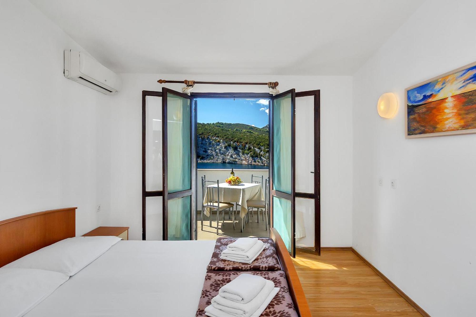 Apartmani Cico Gdinj 외부 사진