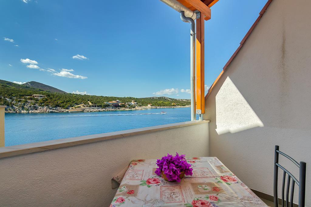Apartmani Cico Gdinj 외부 사진