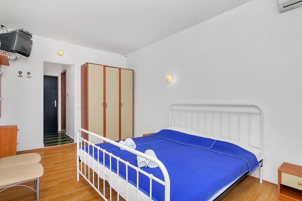 Apartmani Cico Gdinj 외부 사진