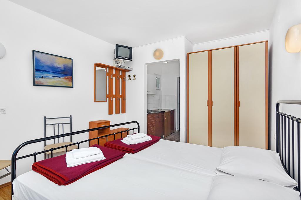 Apartmani Cico Gdinj 외부 사진