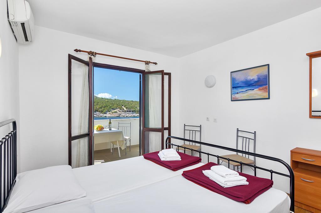 Apartmani Cico Gdinj 외부 사진